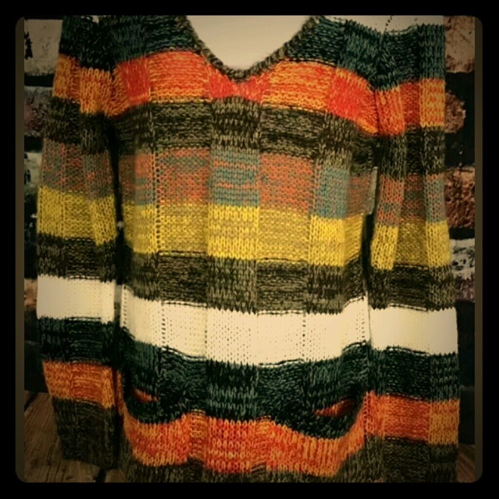 Rue 21 multi color long sleeve sweater